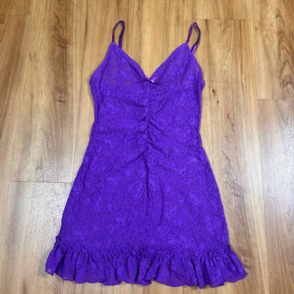 Victoria's Secret Women's Purple Lace Chemise
V-Neck Adjustable Strap Size S/P